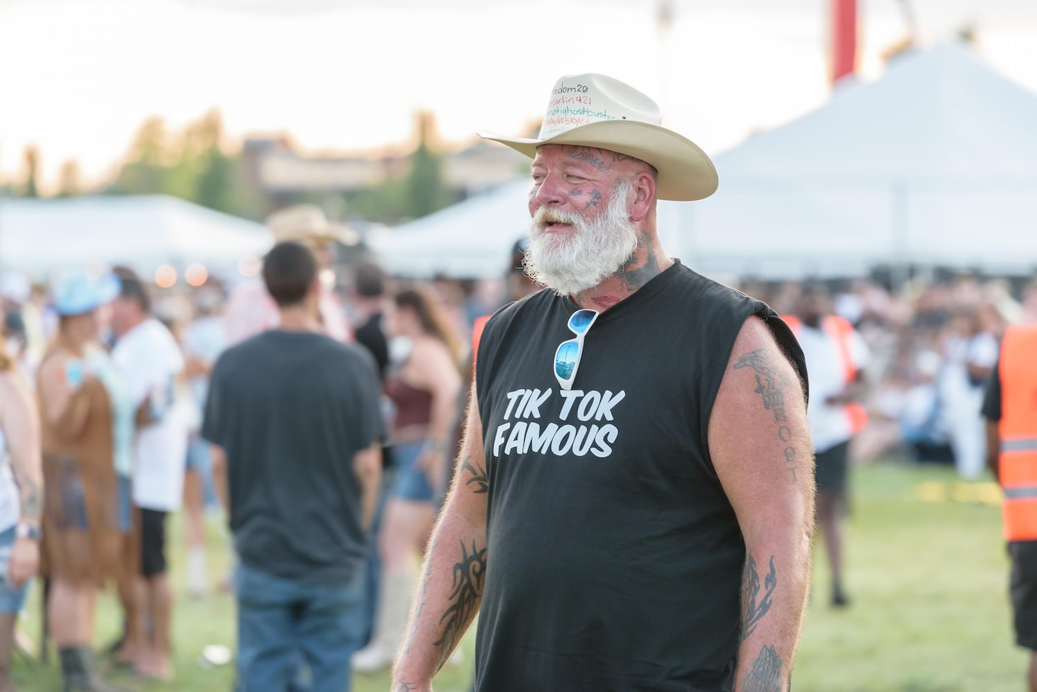 PHOTOS: Carrie Underwood & Shaboozey at the 2025 Voices of America Country Music Fest