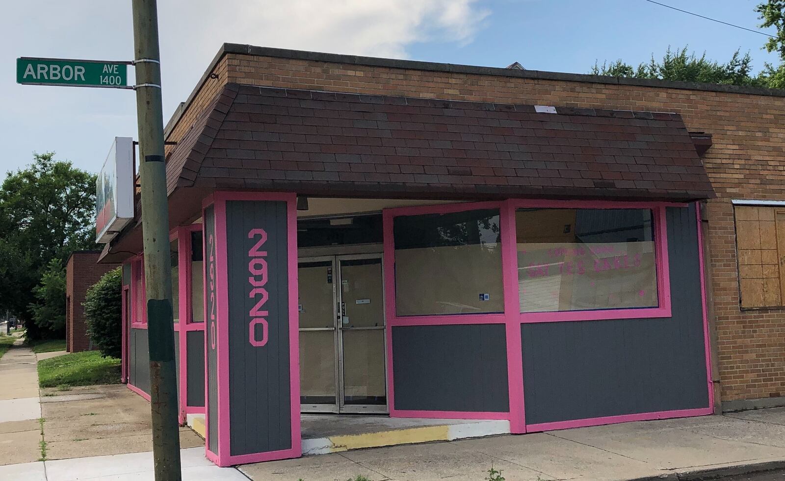 Say Yes Cakes, founded by a mother and her daughter, is gearing up to open on Wayne Avenue near the Dayton Metro Library's Belmont branch.