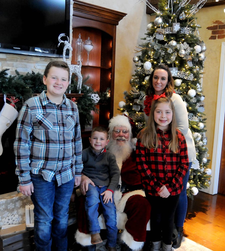 PHOTOS: Did we spot you shopping at Tipp City’s Yuletide Winter’s Gathering?