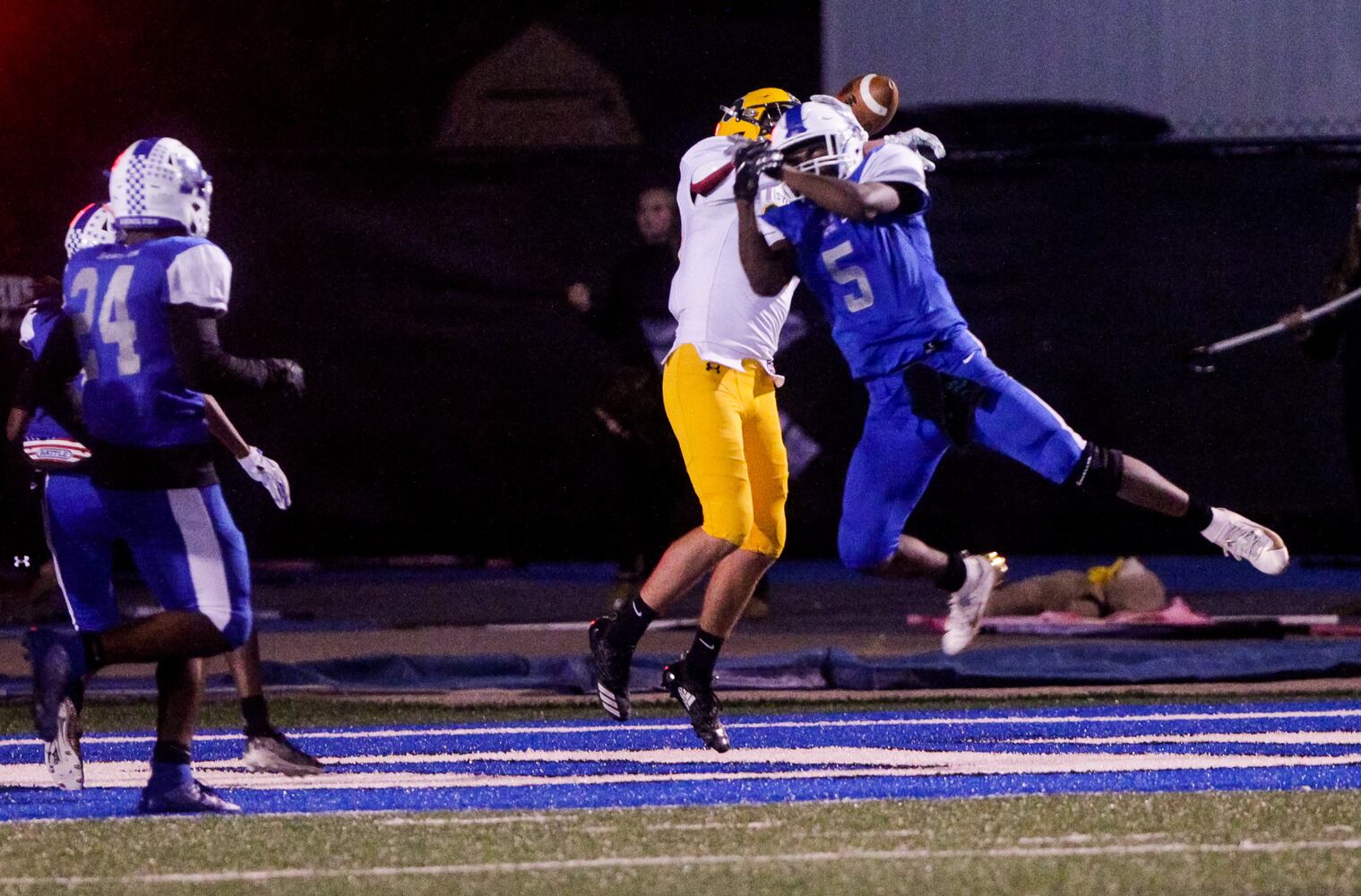 Hamilton Big Blue football beats Sycamore 14-7