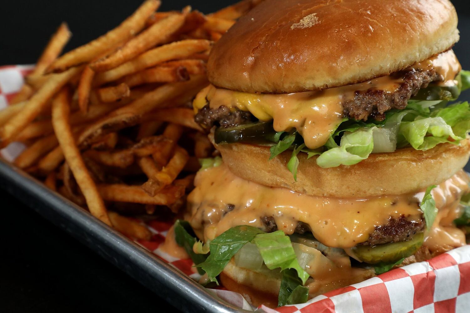 Urbana cafe serves up biscuits and burgers