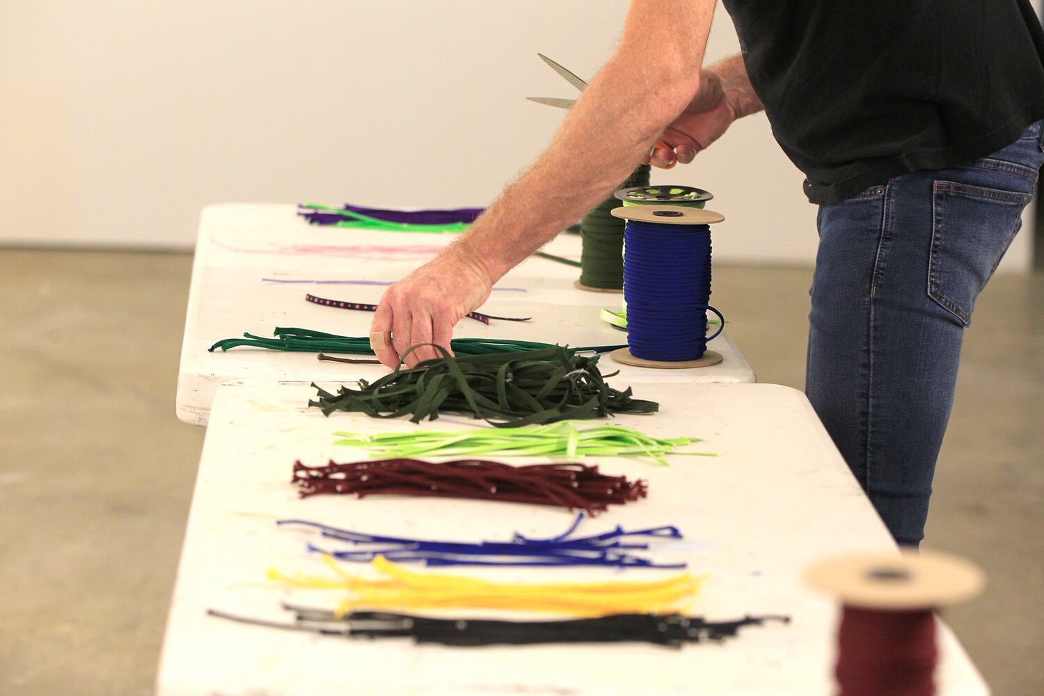 PHOTOS: Thousands of shoelaces combine in artwork commemorating the U.S. Constitution
