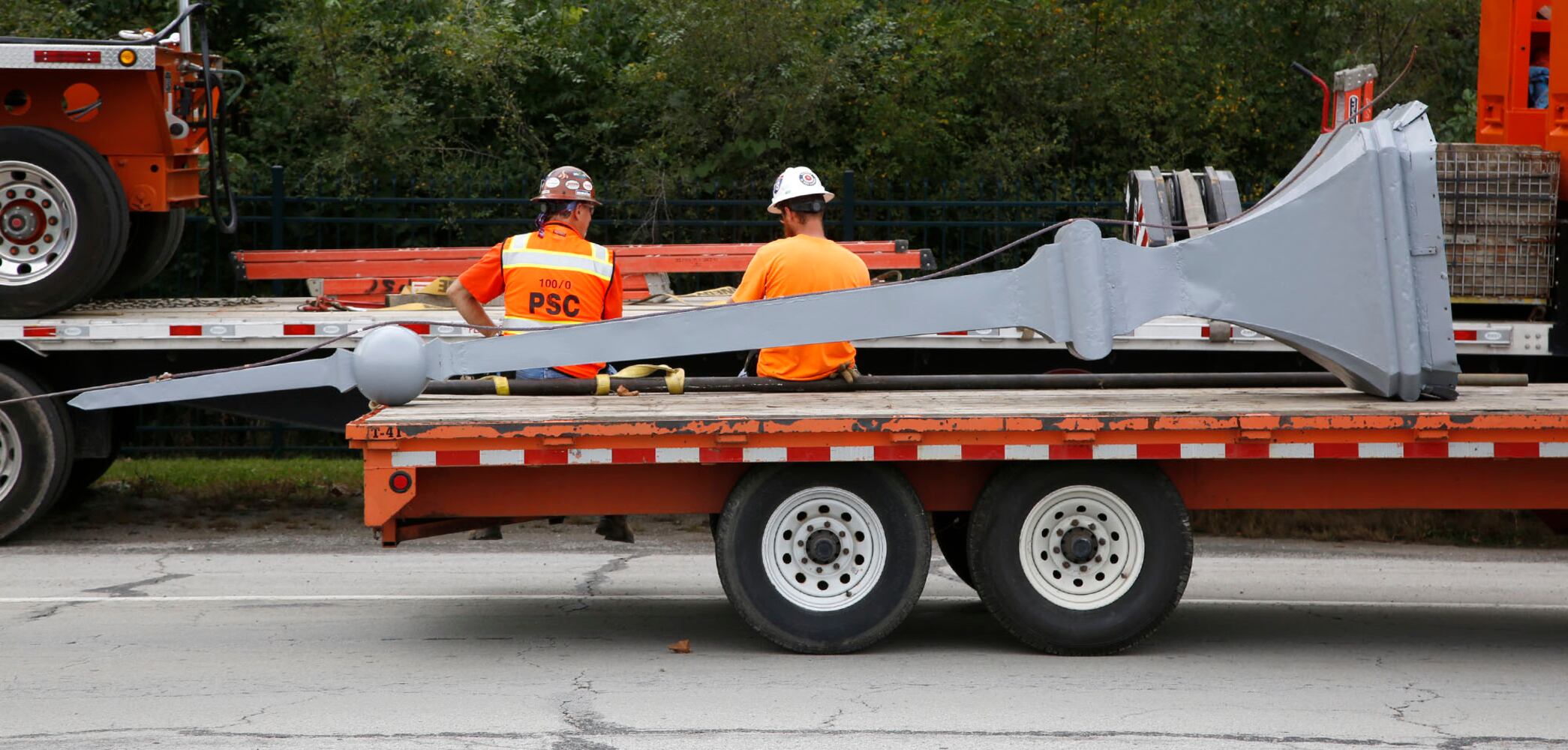 Iconic Dayton clock visible from I-75 again