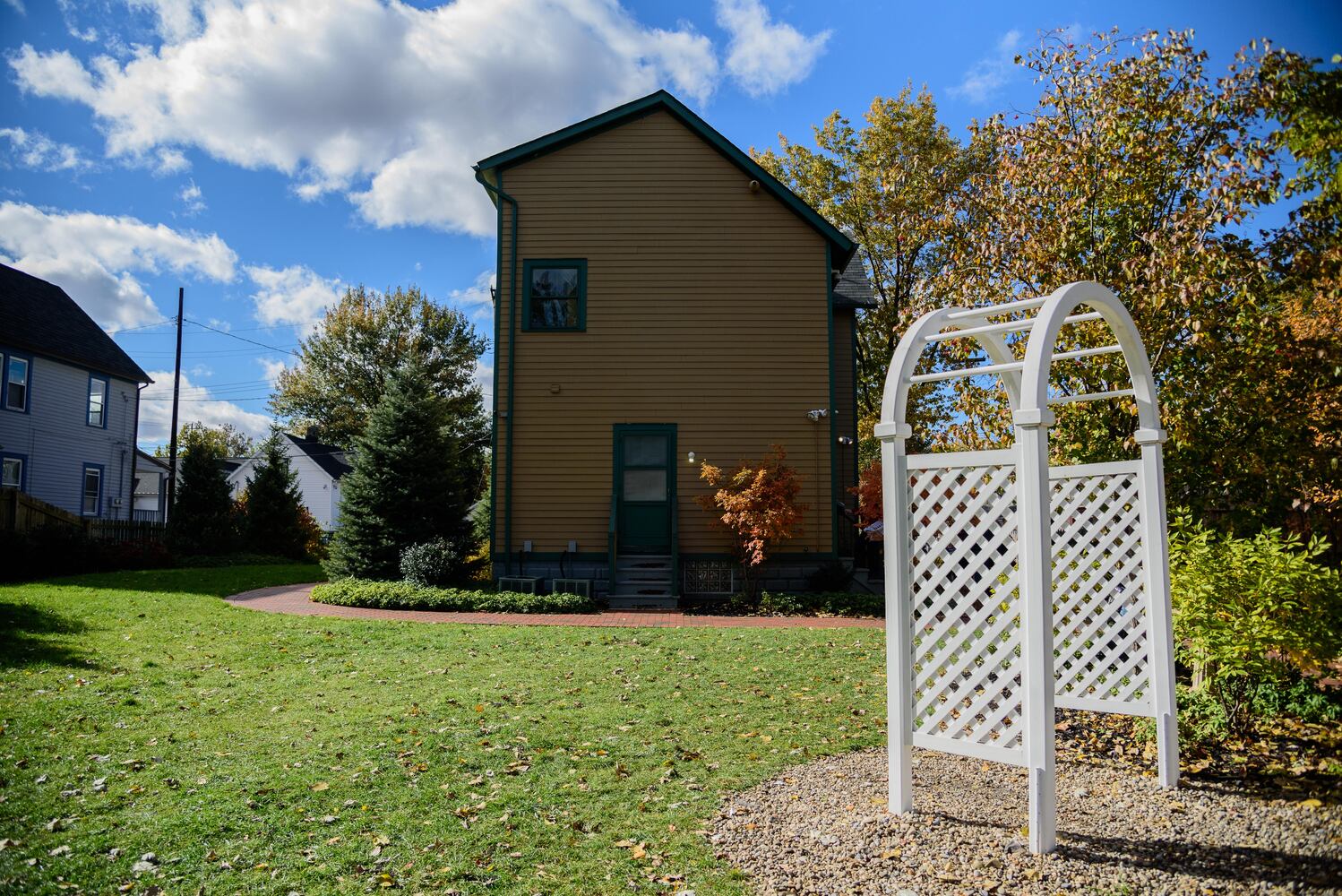 PHOTOS: Take a look inside the famous house from “A Christmas Story”