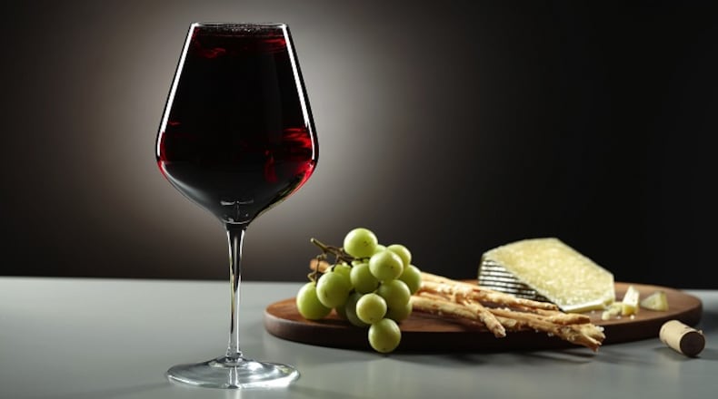 Does this overfilled wine glass make you mad? One wine writer asks wine lovers to question their standards. (Abel Uribe/Chicago Tribune/TNS)