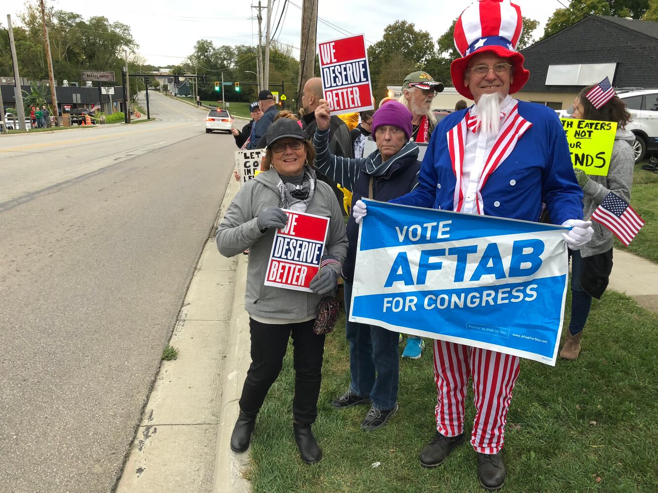 Crowds grow as Warren County Trump rally nears