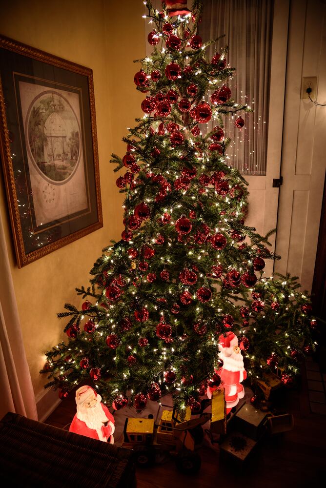 PHOTOS: Take a look inside stunning Oregon District homes decorated for its annual Candlelight Holiday Tour