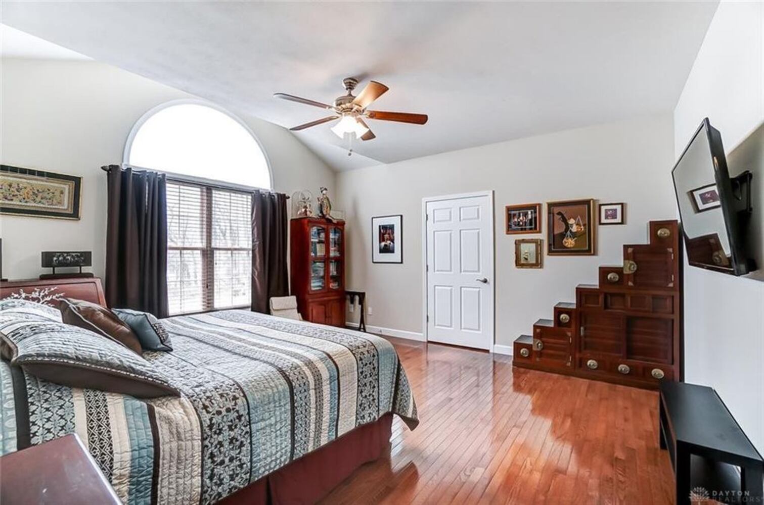 PHOTOS: Centerville-area home has 1.78 acres  nestled among trees