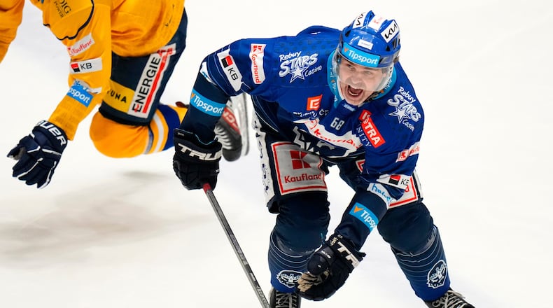 FILE - Jaromir Jagr, of Kladno Knights, shouts during the first Czech hockey league match against Ceske Budejovice in Kladno, Czech Republic, Jan. 21, 2024. (AP Photo/Petr David Josek, File)