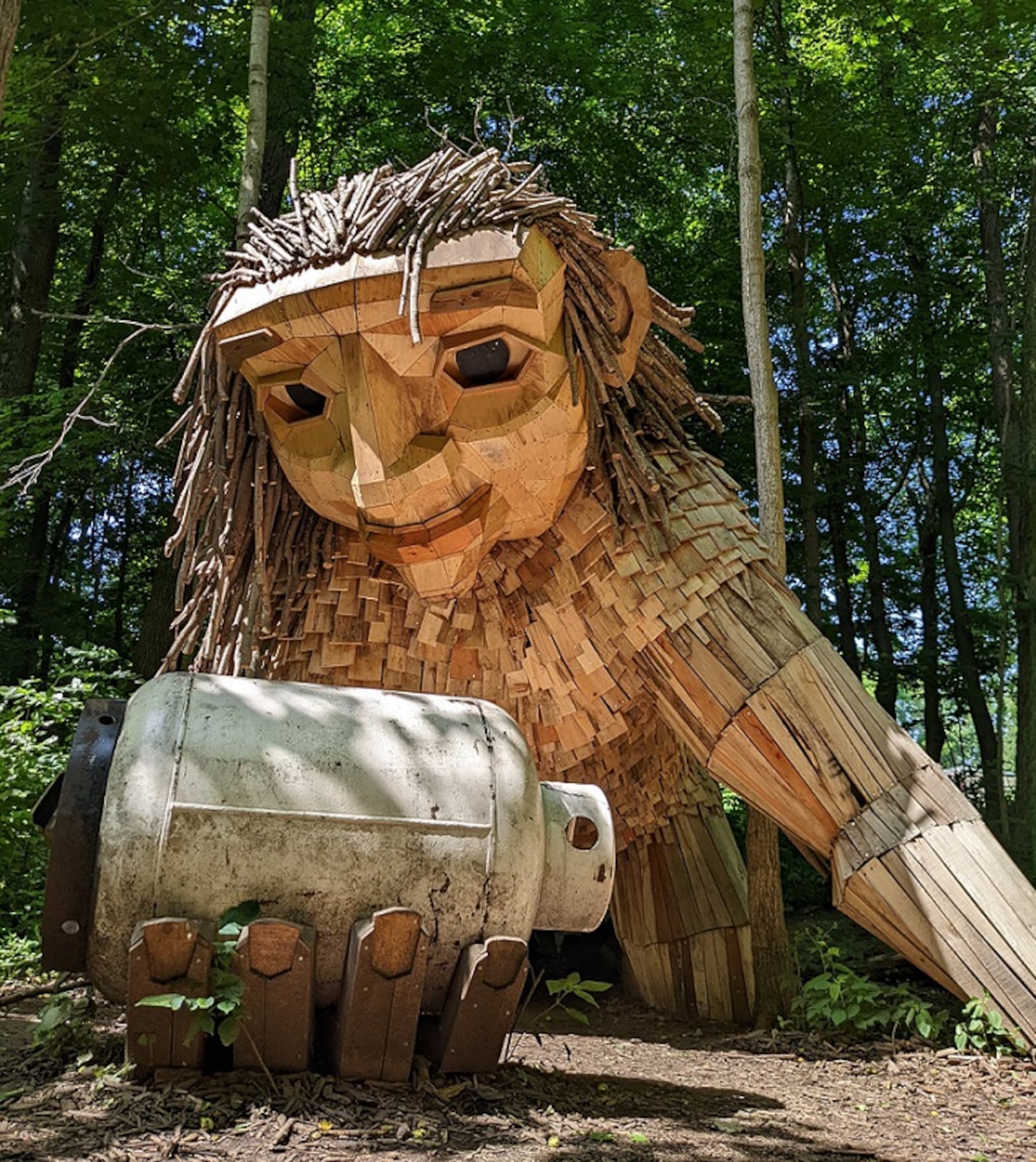Aullwood's giant trolls are pretty amazing!