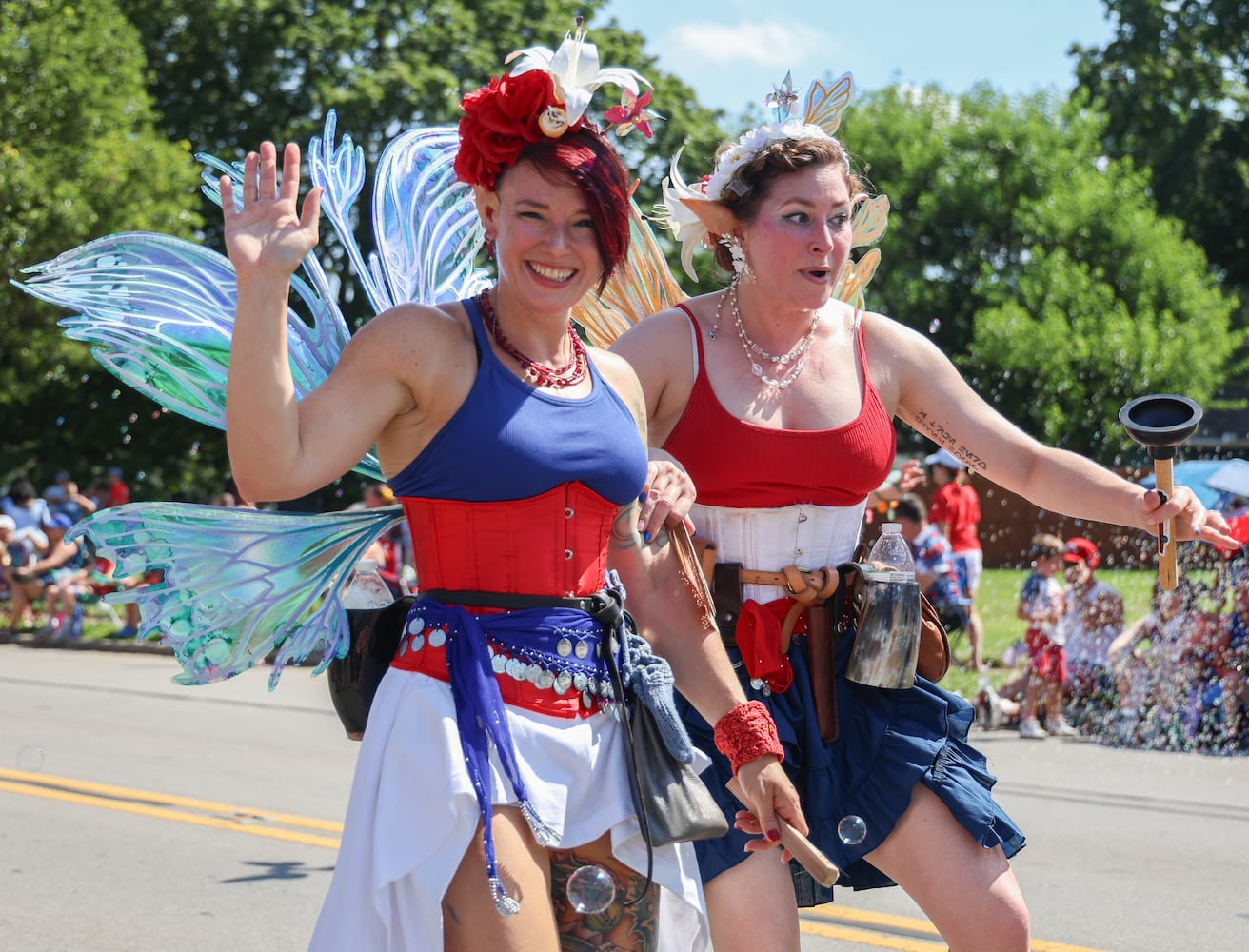 070425 DDN Americana Festival Parade Centerville