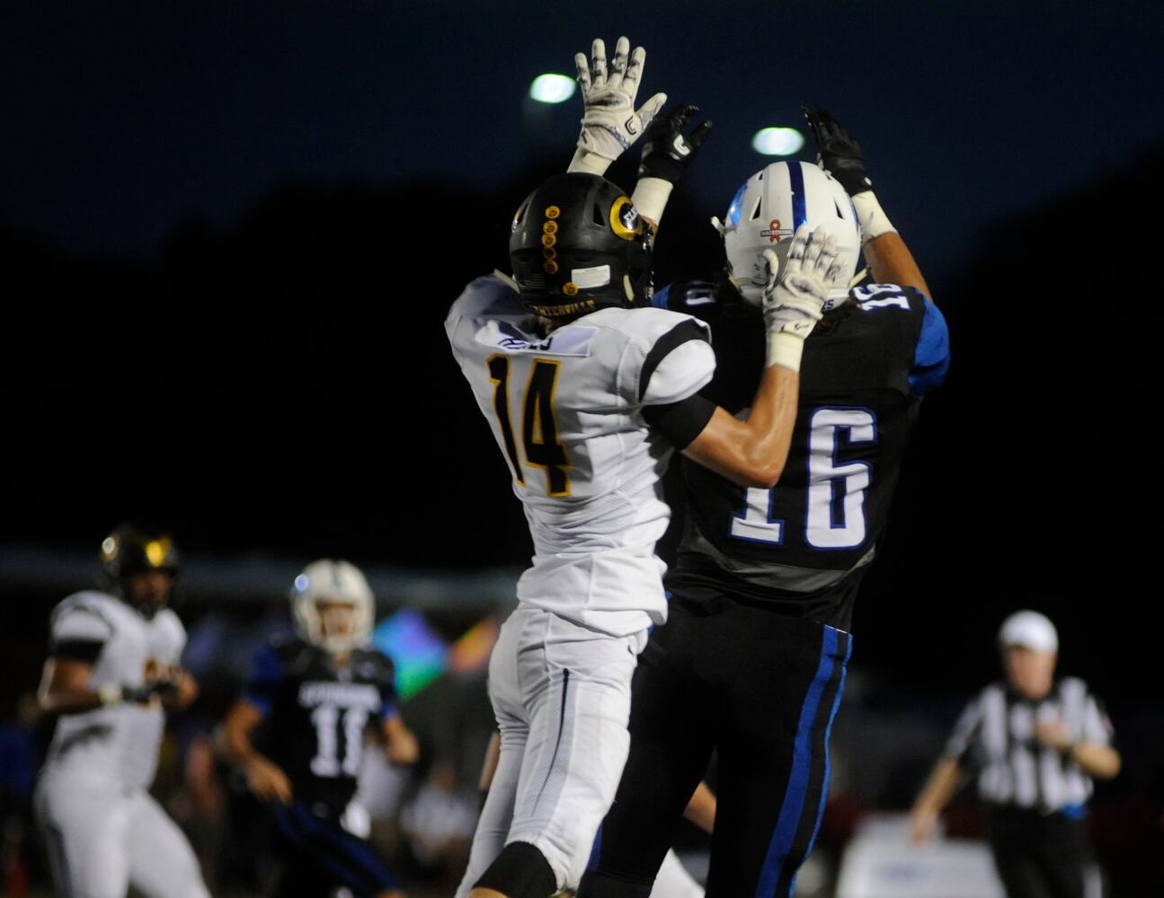 Centerville 28, Springboro 21