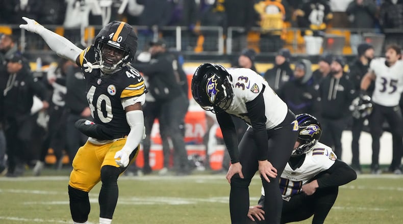 Pittsburgh Steelers safety Jabrill Peppers (40) reacts after Baltimore Ravens kicker Tyler Loop (33) missed a field goal attempt in the second half of an NFL football game against the Pittsburgh Steelers, Sunday, Jan. 4, 2026, in Pittsburgh. (AP Photo/Gene J. Puskar)