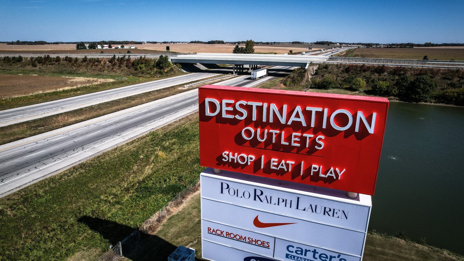Near the intersection of Interstate 71 and U.S. 35 in Fayette County  Honda is planning to build a $4.4 billion electric battery plant that will bring more than 2,500 jobs to the Dayton, Springfield area. JIM NOELKER/STAFF