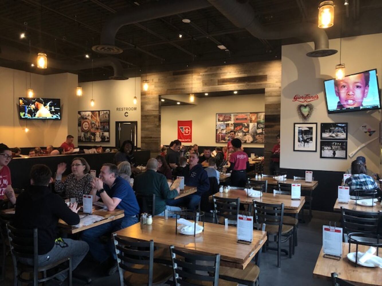 SNEAK PEEK: Take a look inside Giordano’s deep dish pizza restaurant before it opens
