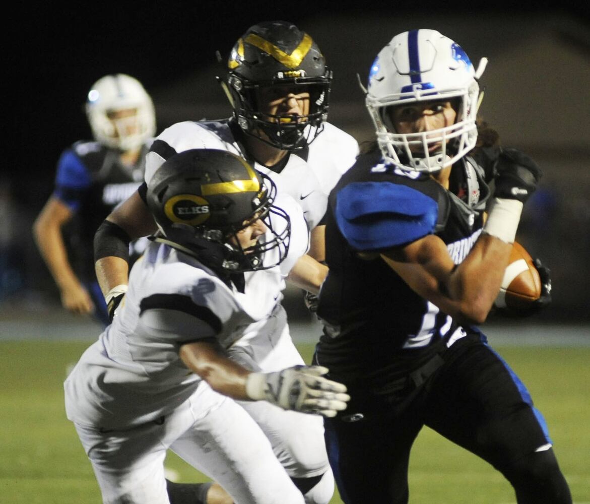 Centerville 28, Springboro 21