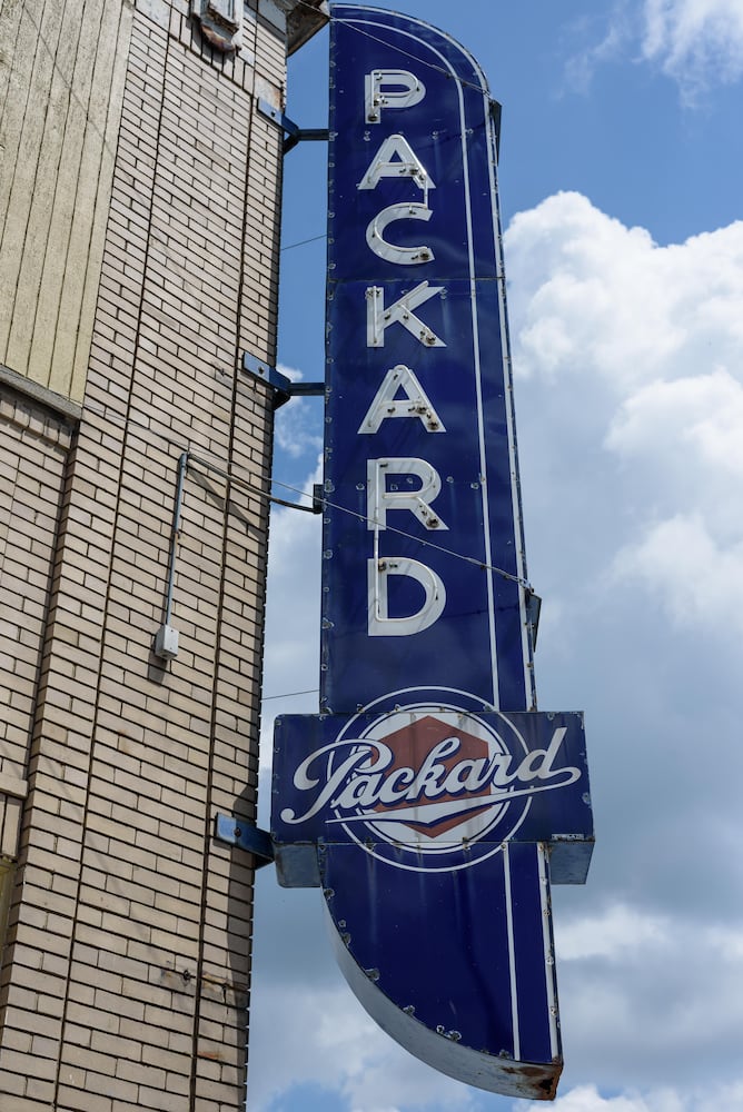 PHOTOS: Porsche and Packards at America's Packard Museum
