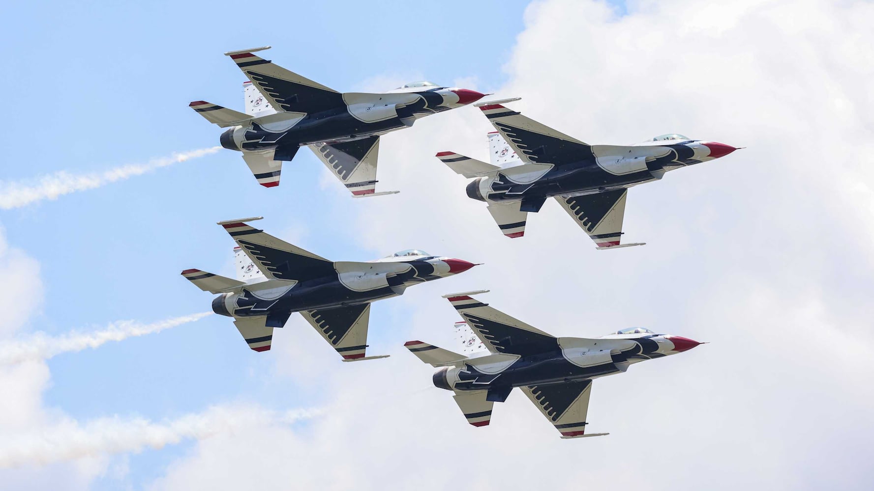 USAF Thunderbirds ahead of Dayton Air Show