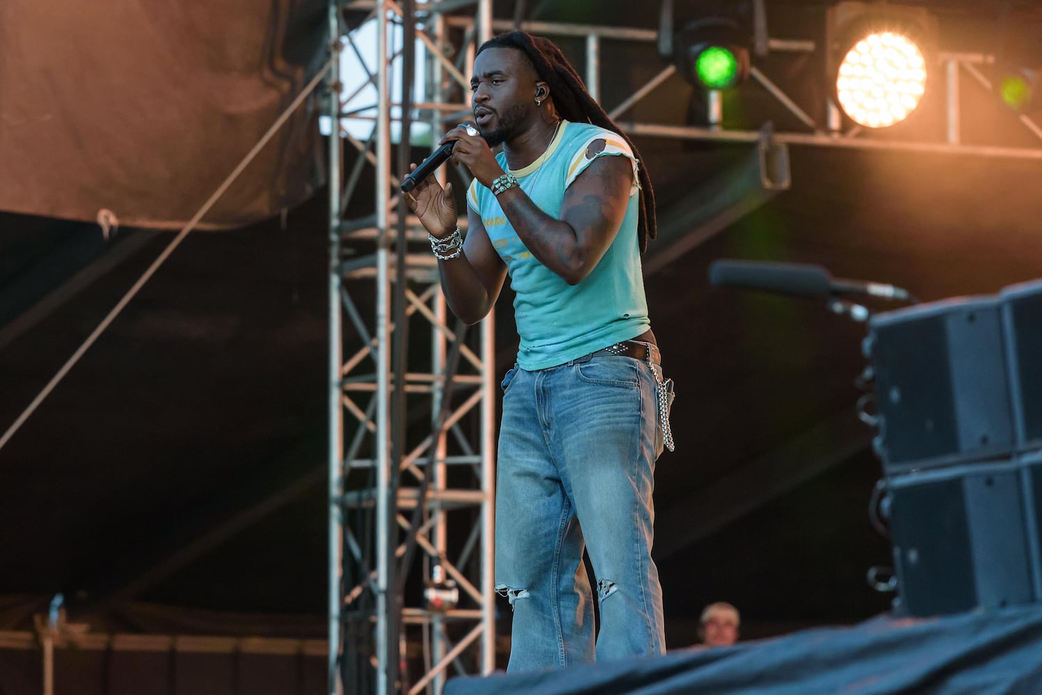 PHOTOS: Carrie Underwood & Shaboozey at the 2025 Voices of America Country Music Fest