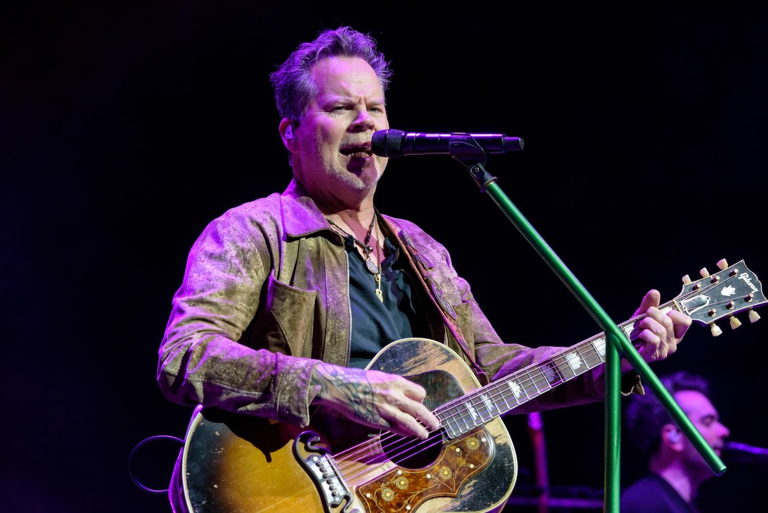 PHOTOS: Gary Allan & Mae Estes Live at Rose Music Center