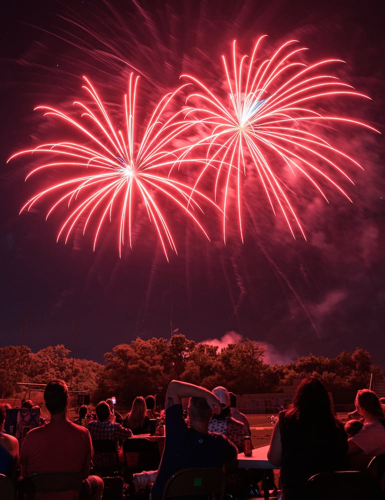 070325 DDN Americana Festival Fireworks Centerville