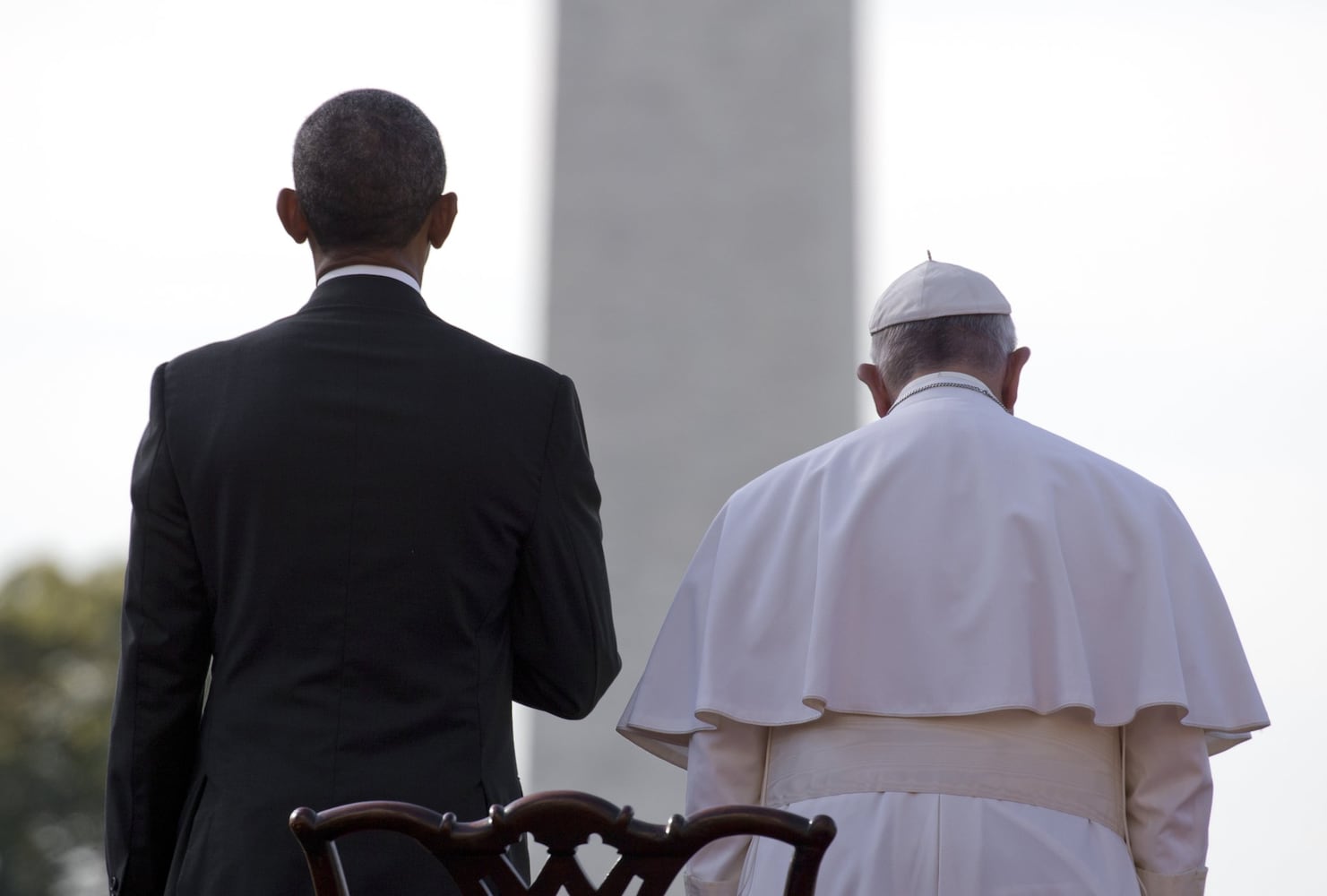Pope Francis greeted by thousands in D.C.