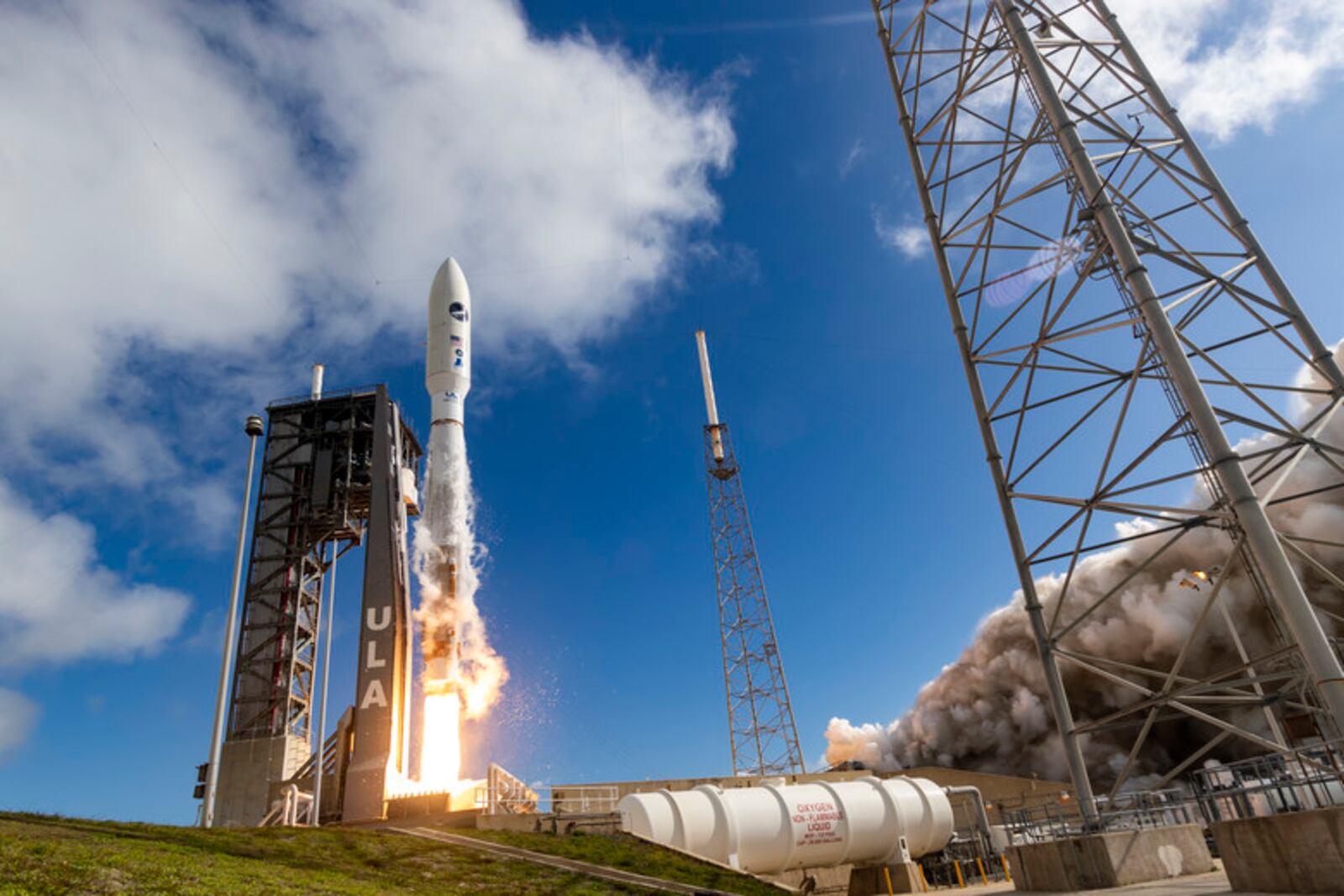 An Atlas V carrying the US Space Force-7 mission to space lifts off from Space Launch Complex-41 at Cape Canaveral Air Force Station, Fla., May 17. The mission marks marks the 80th successful mission in a row for the National Security Space Launch program. (Photo courtesy of United Launch Alliance)