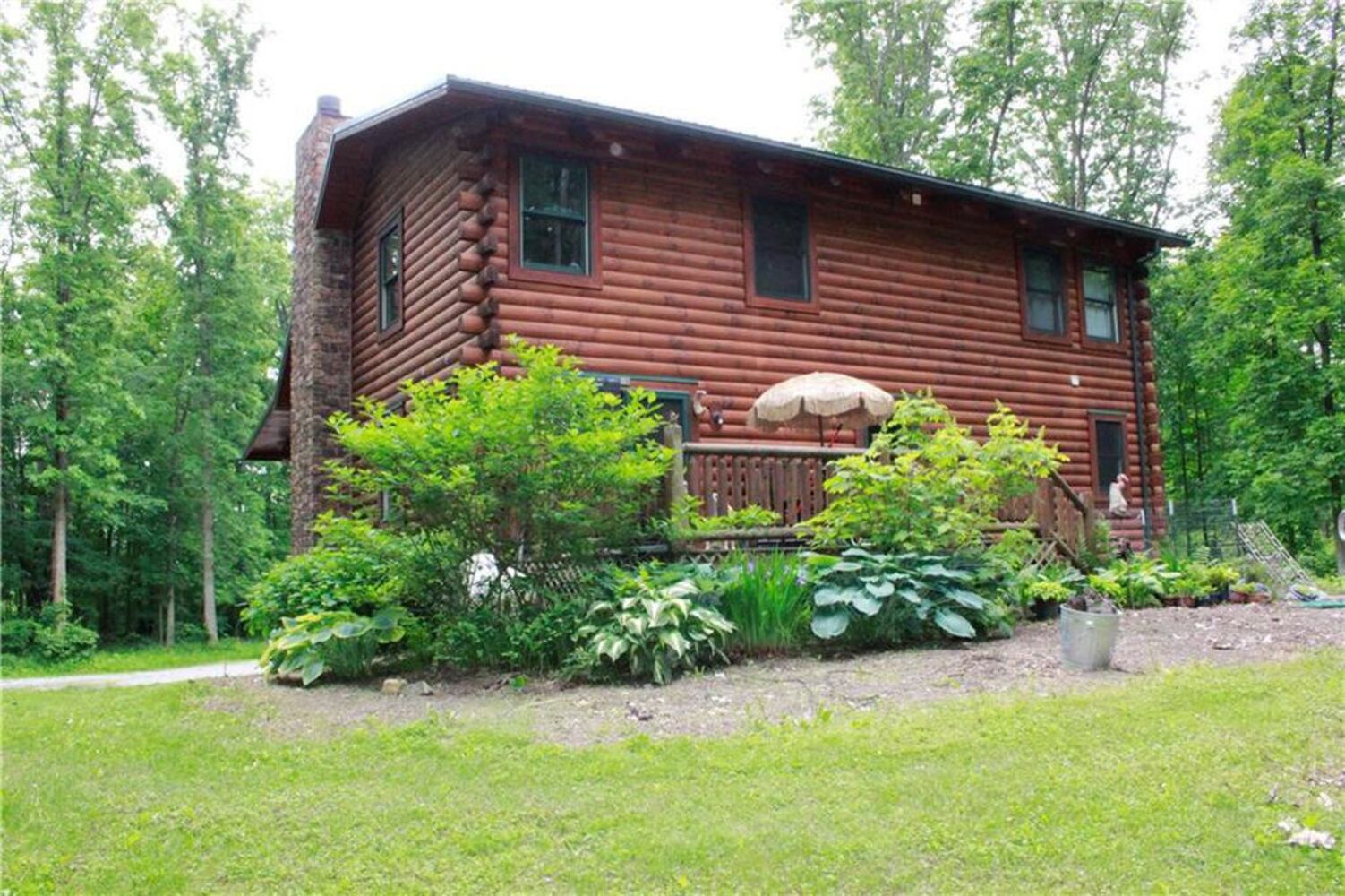 PHOTOS: Cabin home on 45.7 acres on market in Urbana