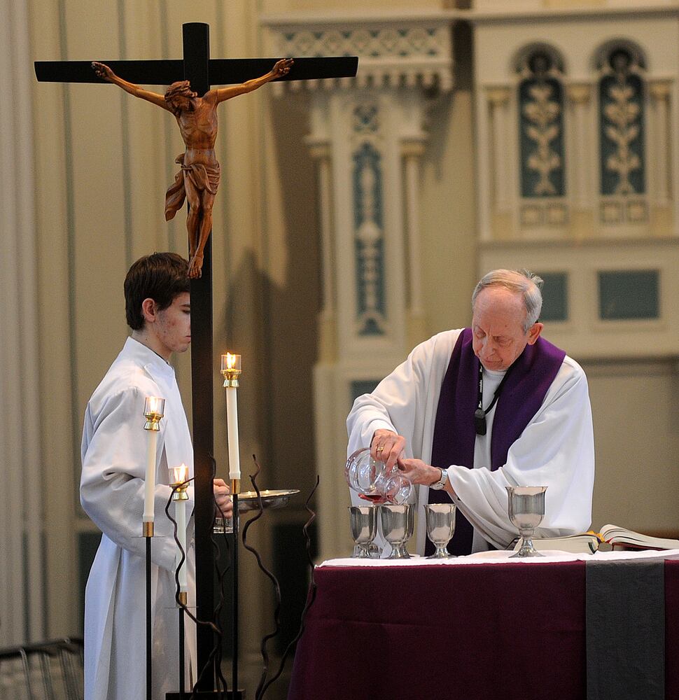 Ash Wednesday mass at UD