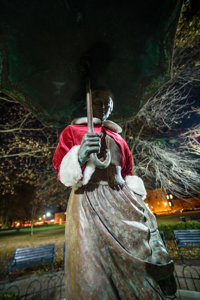 PHOTOS: Take a look at Columbus’ historic German Village all decked out for the holidays