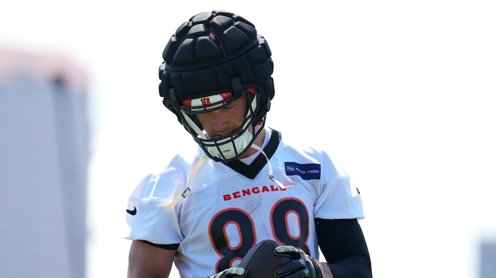 Cincinnati Bengals' Mike Gesicki looks on during practice at the team's NFL football training camp, Wednesday, July 23, 2025, in Cincinnati. (AP Photo/Jeff Dean)