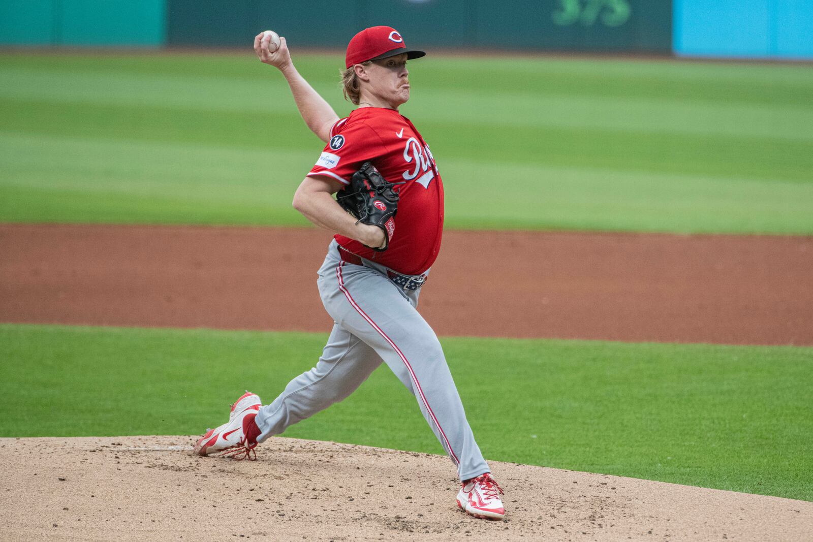 Cincinnati Reds starting pitcher Andrew Abbott delivers against the Cleveland Guardians during the first inning of a baseball game, Tuesday, June 10, 2025, in Cleveland. (AP Photo/Phil Long)