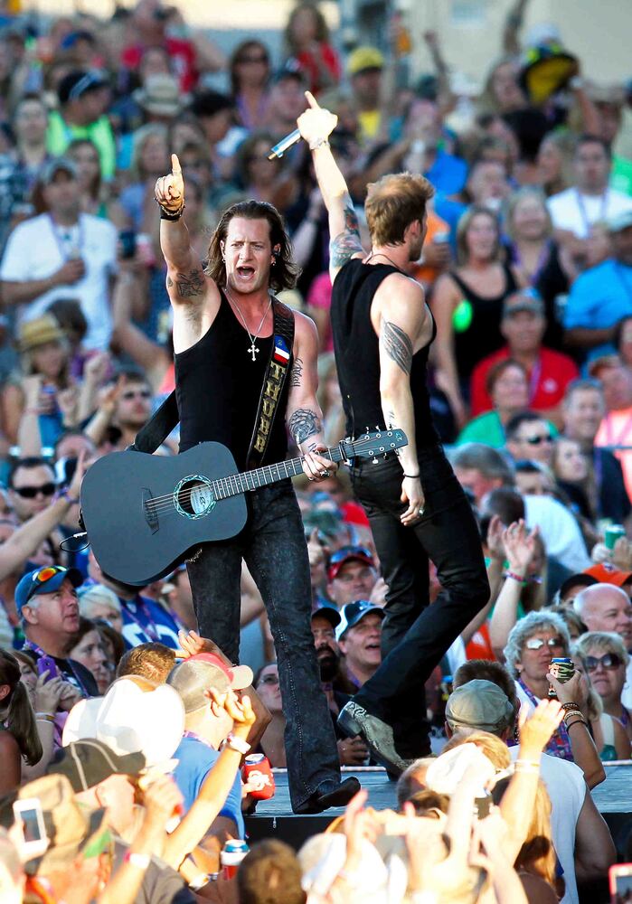 Artists - Country Concert Day 1