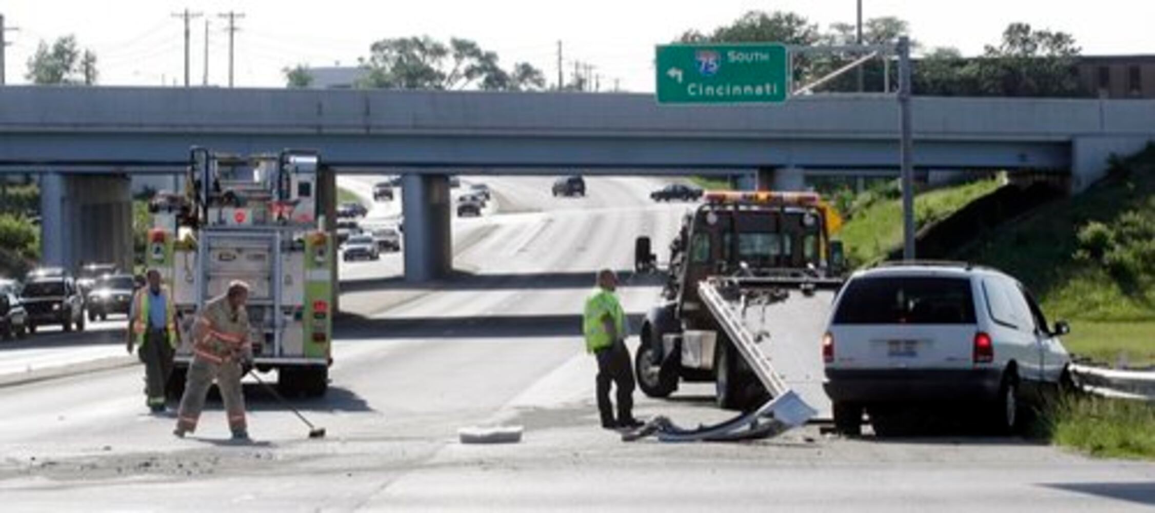 3-vehicle crash near I-75 in Miamisburg