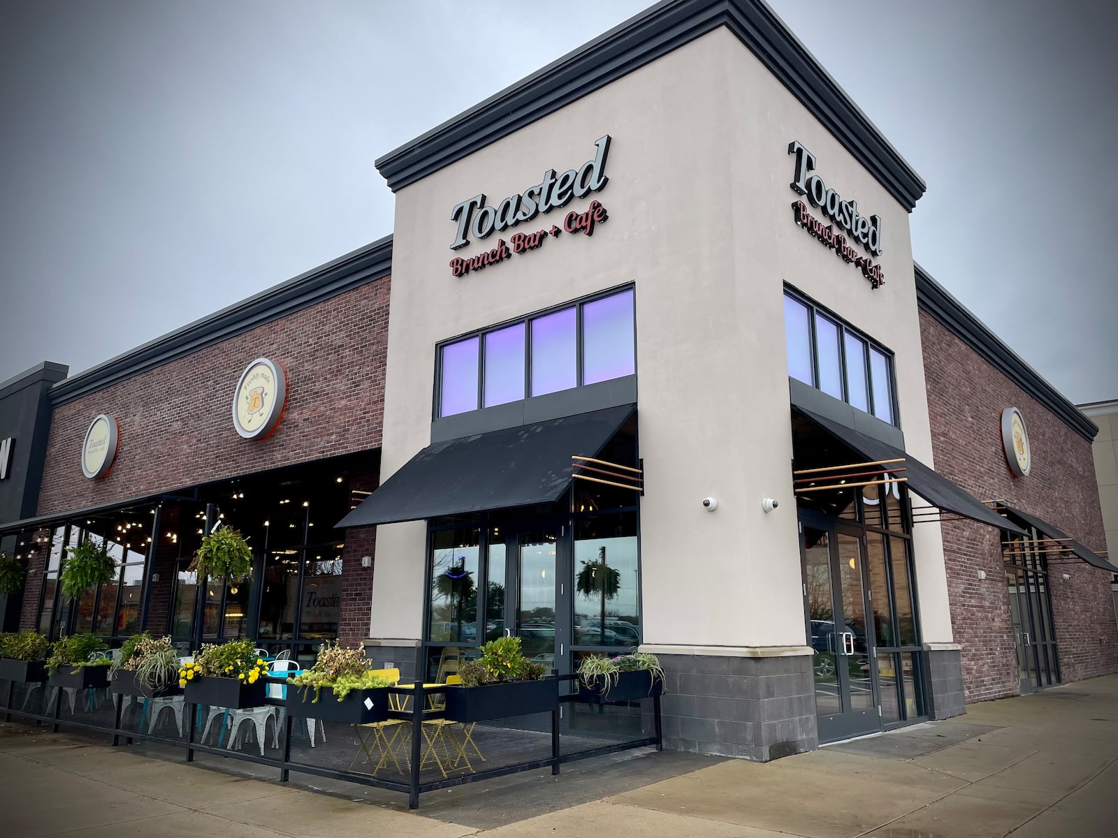 Toasted Brunch Bar + Cafe, a new restaurant concept specializing in traditional American and internationally fused breakfast, lunch and dinner options, is opening Friday, Nov. 8 just outside of the Mall at Fairfield Commons in Beavercreek. NATALIE JONES/STAFF