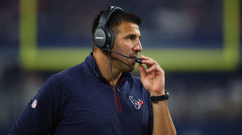 ARLINGTON, TX - SEPTEMBER 03: Assistant coach, Mike Vrabel of the Houston Texans during a preseason game on September 3, 2015 in Arlington, Texas. (Photo by Ronald Martinez/Getty Images)