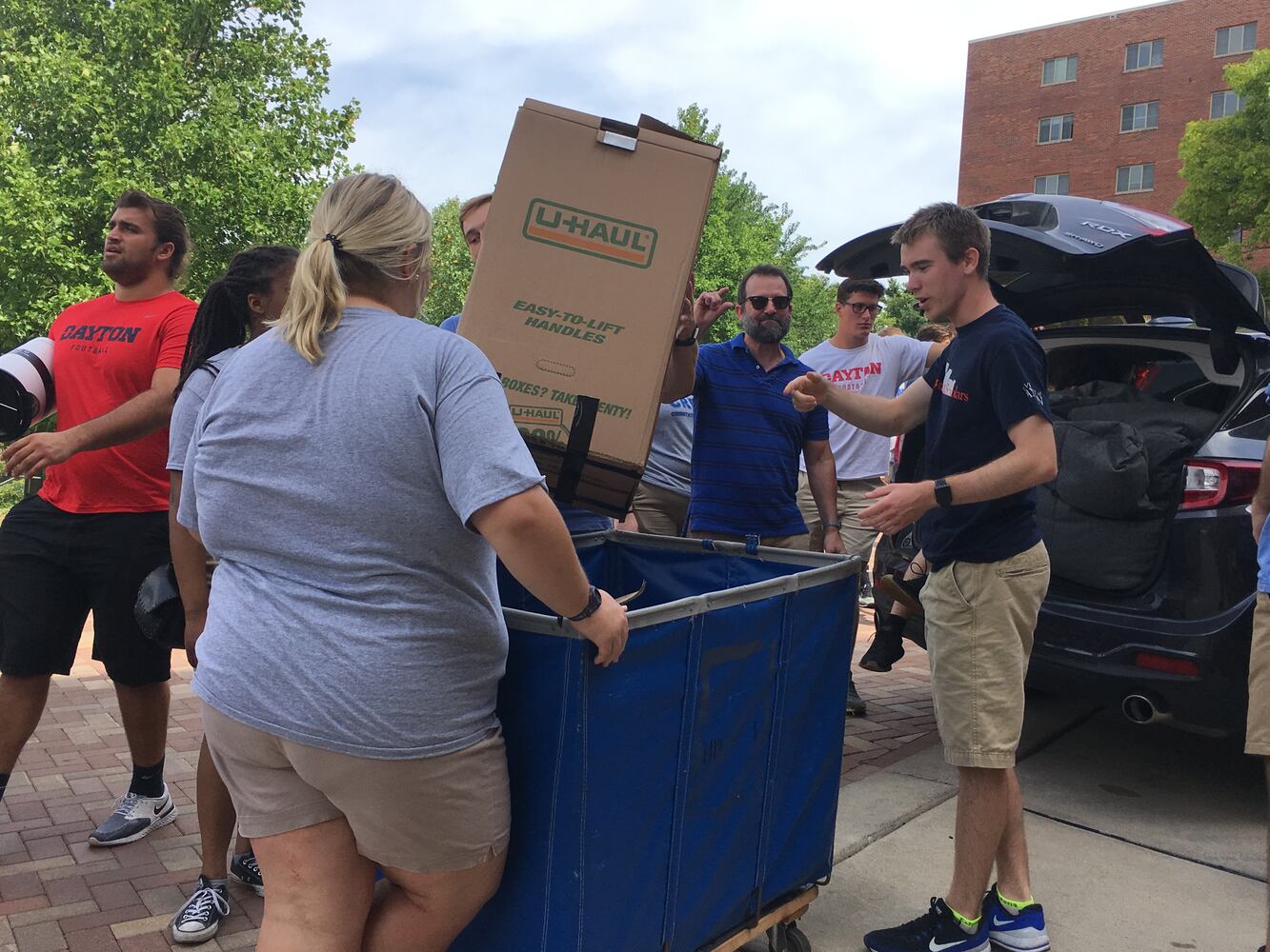 PHOTOS: More than 2K freshmen arrive at UD