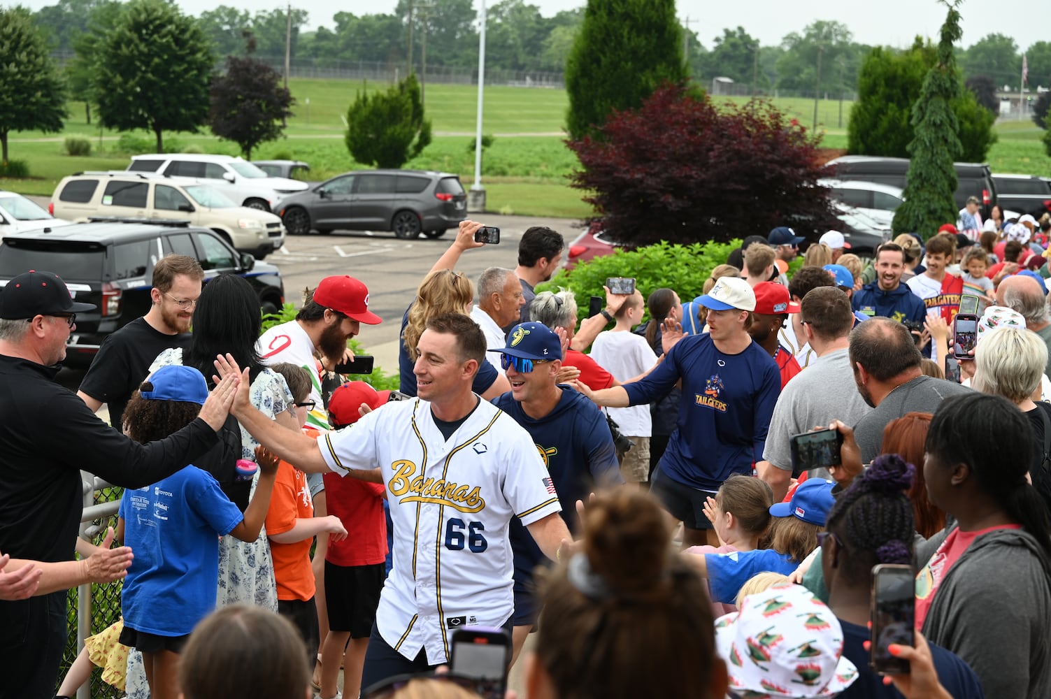 Savannah Bananas make a surprise visit to Nuxhall Miracle League in Fairfield