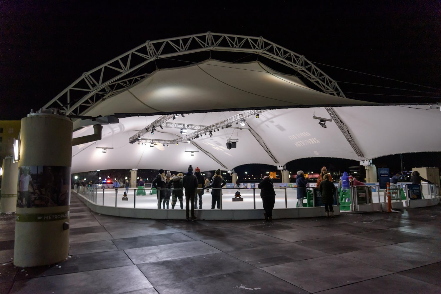 PHOTOS: Did we spot you ice skating during '90s Night at RiverScape MetroPark?