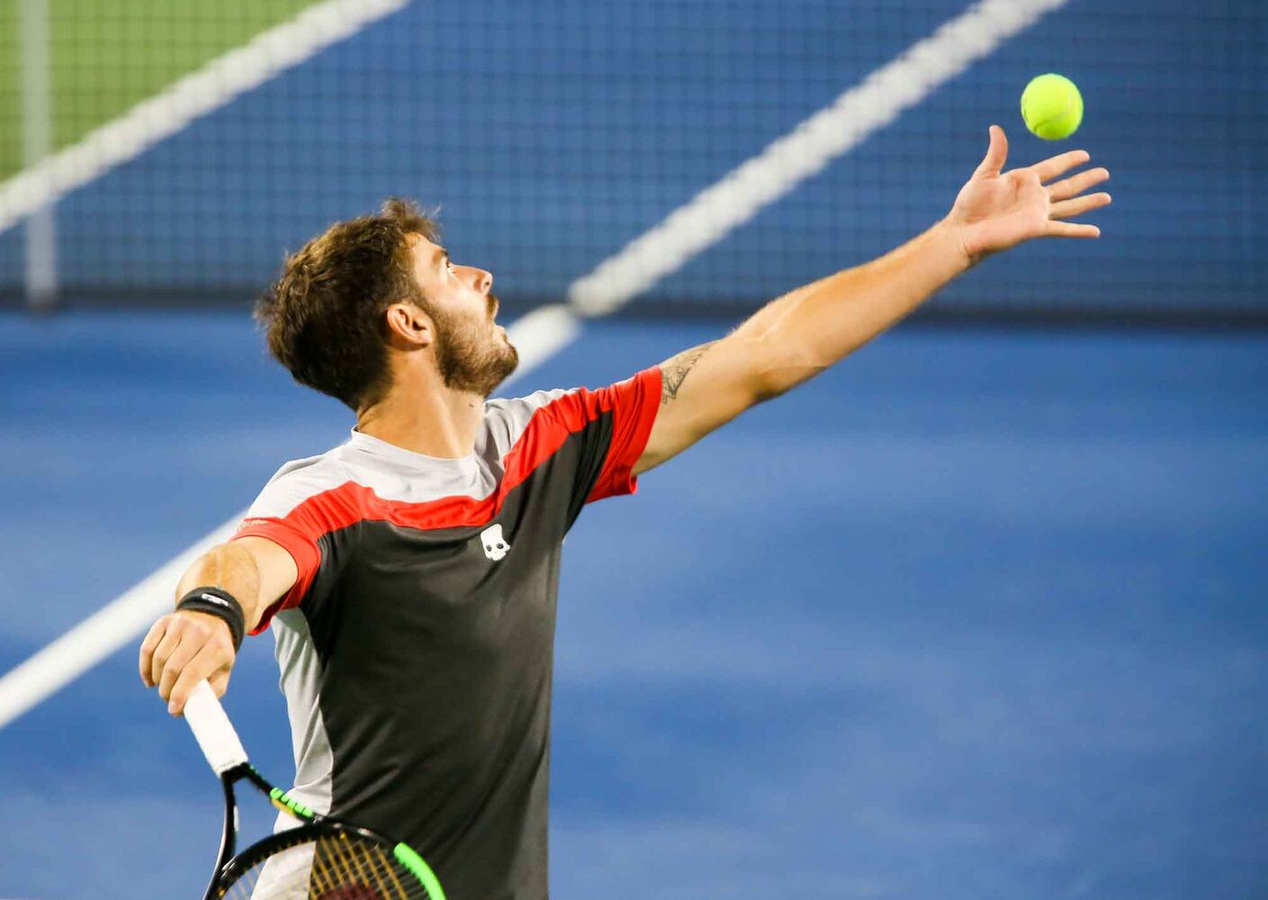 PHOTOS Roger Federer continues winning ways in Cincy