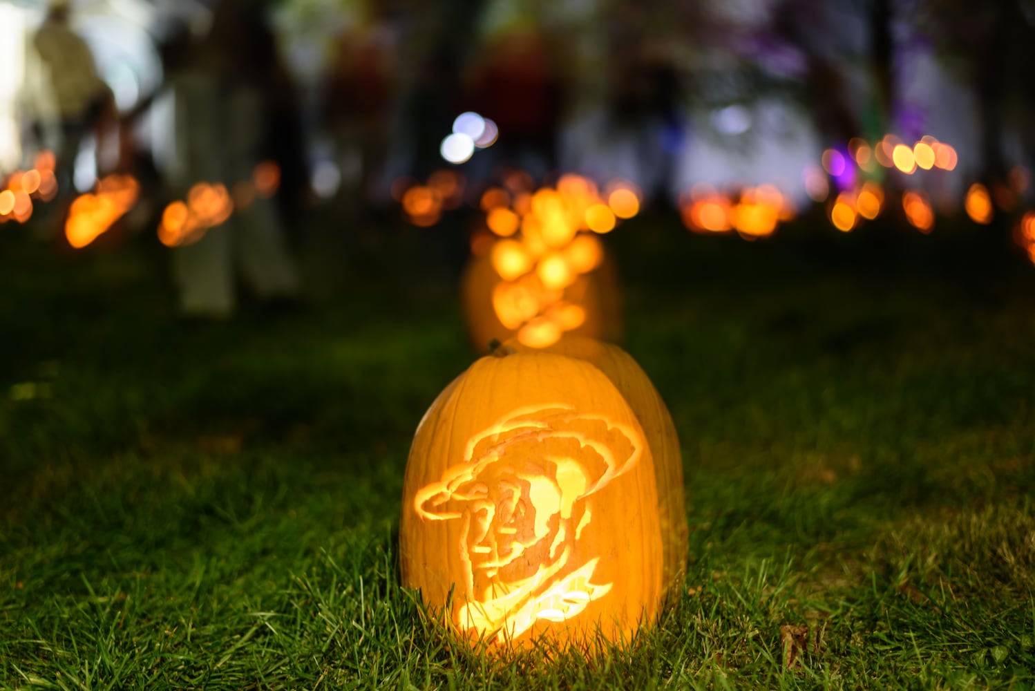 PHOTOS: 2025 Stoddard Avenue Pumpkin Glow