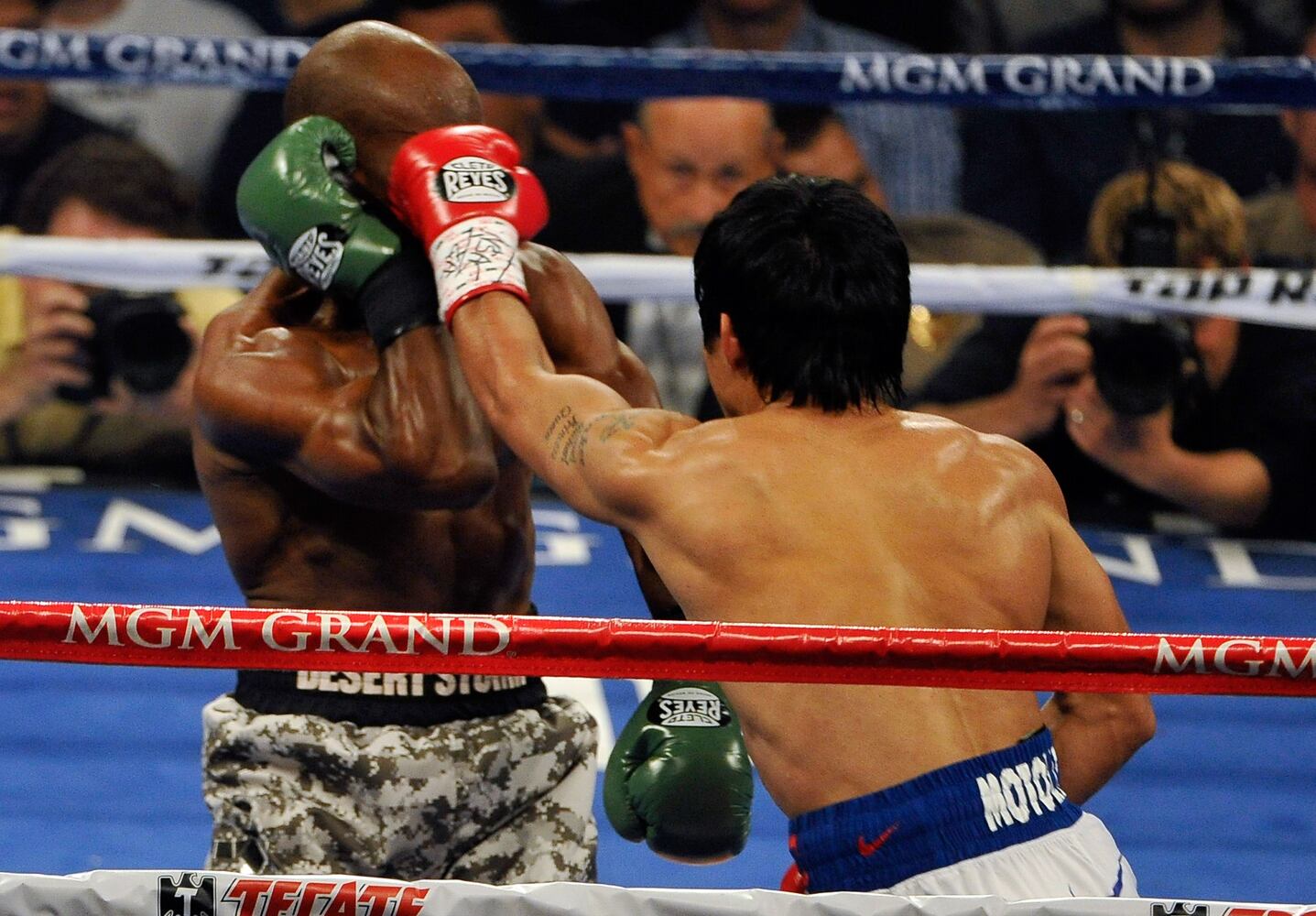 Fight for WBO welterweight title