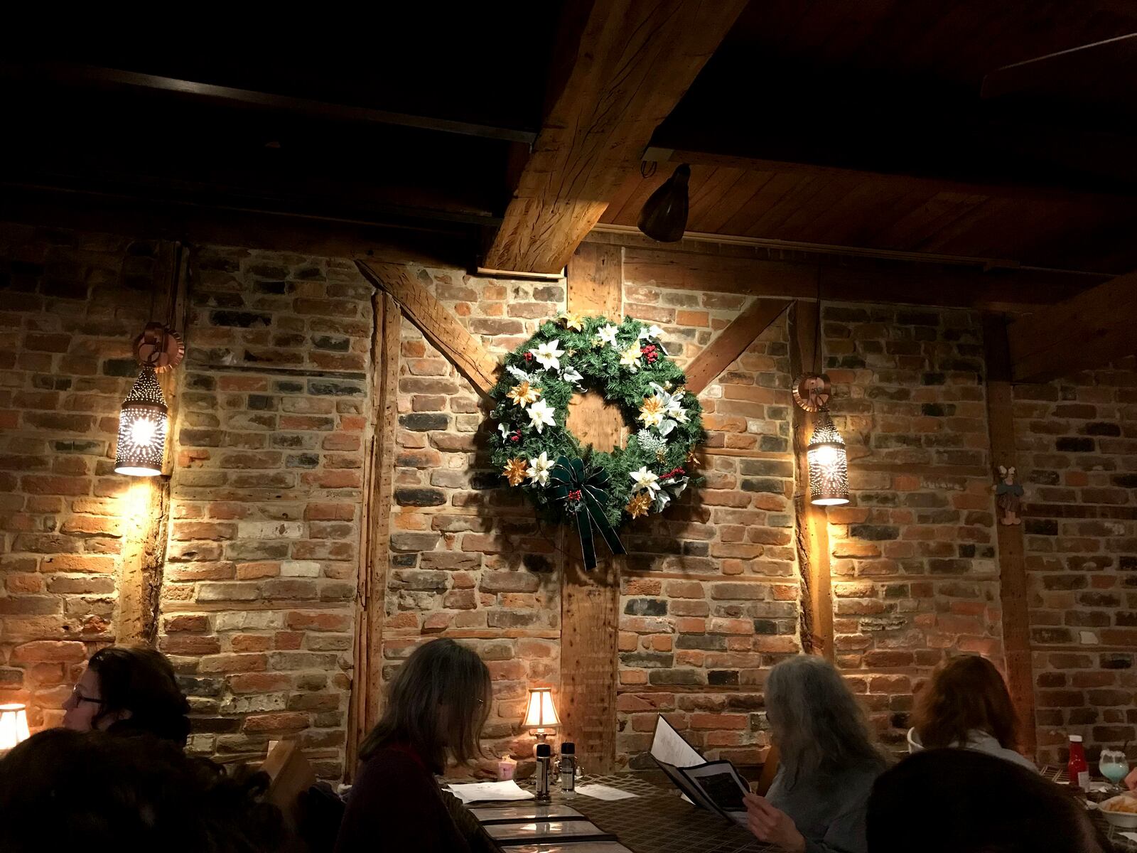 The Florentine Restaurant serves steaks, fish and chops.