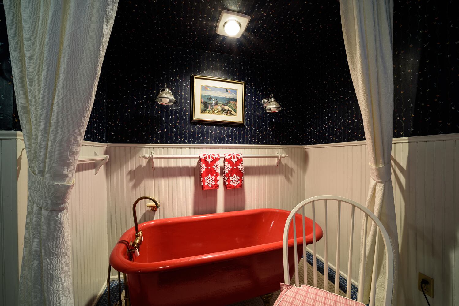 PHOTOS: The Oregon Historic District’s Virtual Grand Holiday Tour of Homes