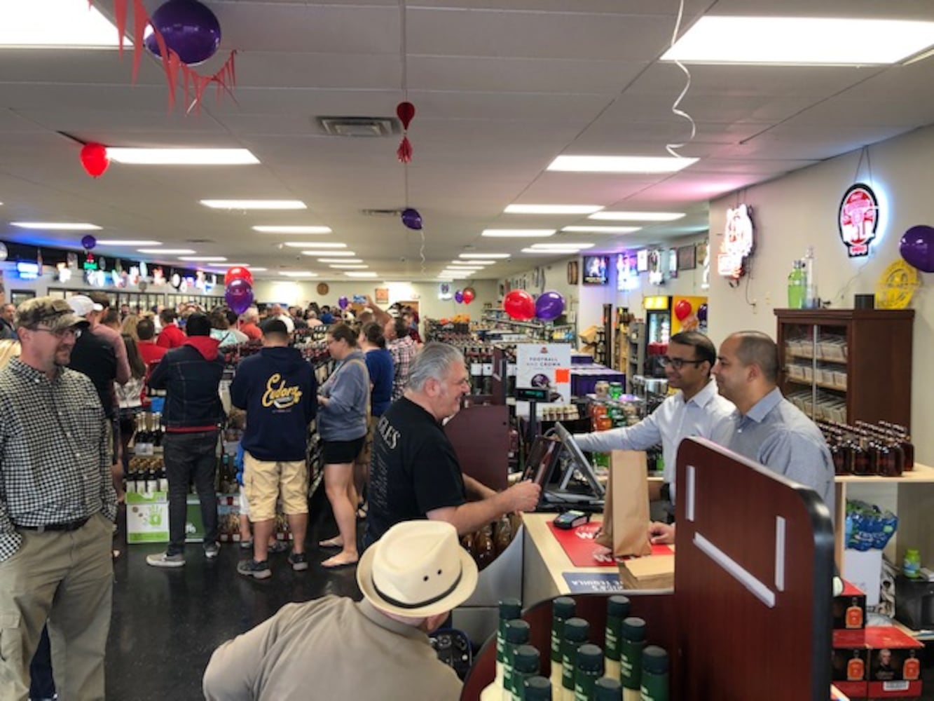 Bourbon lovers turn out in droves in Kettering for ‘Oopsie’ bourbon with a bargain price