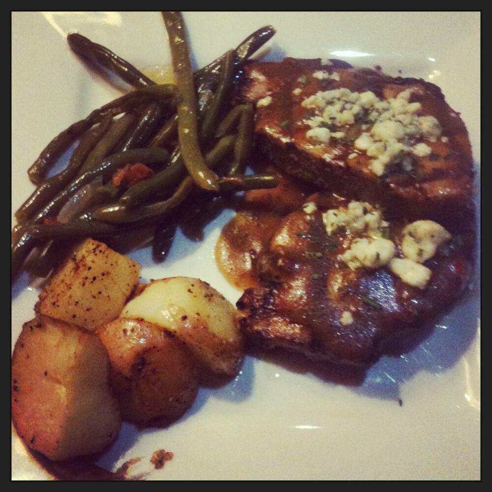 Gigantic portions, 3-course meal and more deals at Troy’s Caroline
