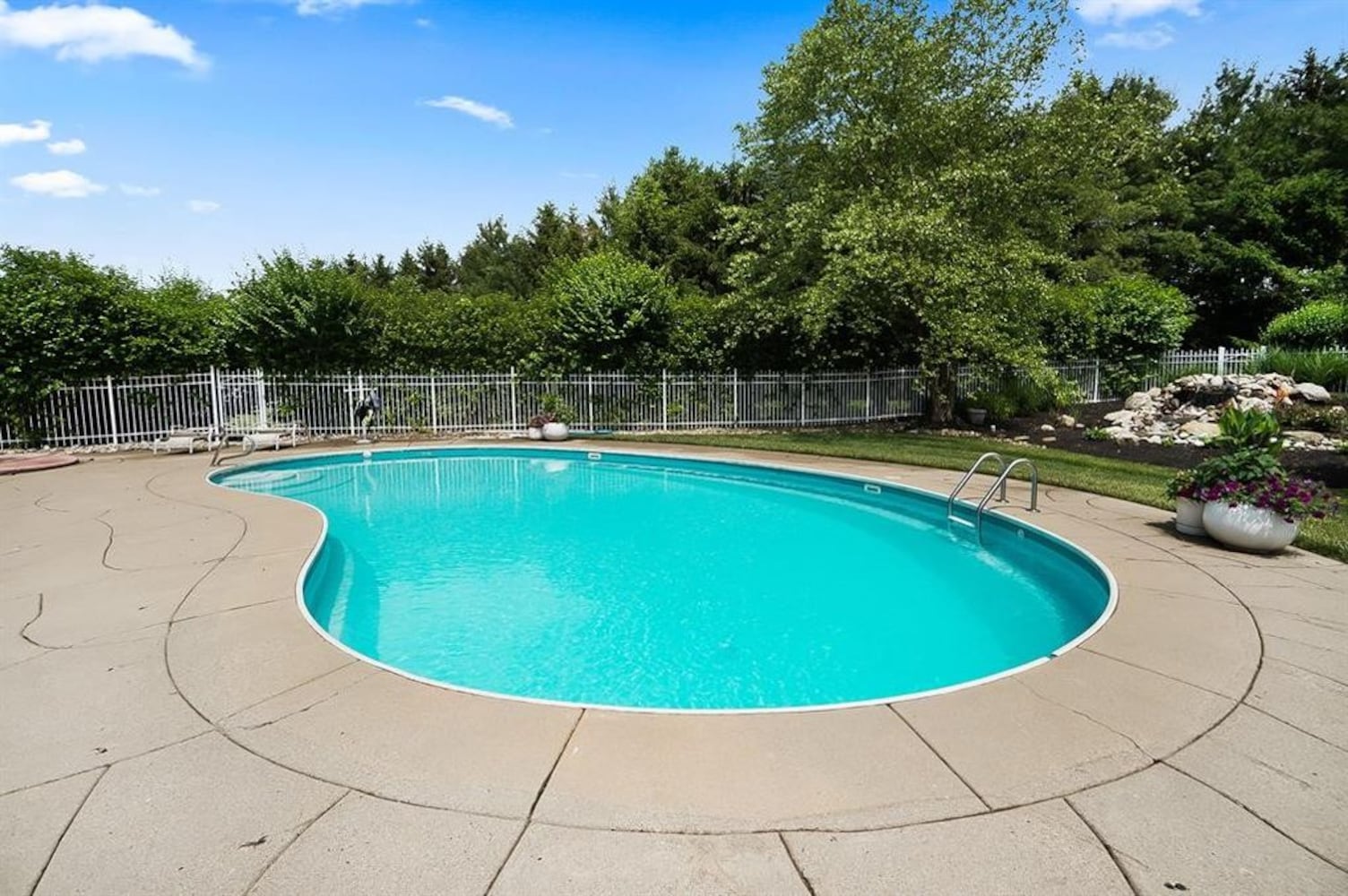 Photos: $1M luxury home listed has waterfall, swimming pool and kitchen to die for