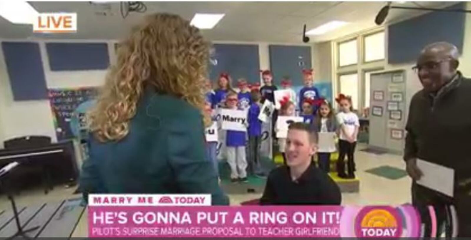 Al Roker from NBC's Today visited 
Cherry Hill Primary School in Washington Courthouse to help Christopher Vestal of Wilmington proposal to his girlfriend Kimberly Gepfrey.