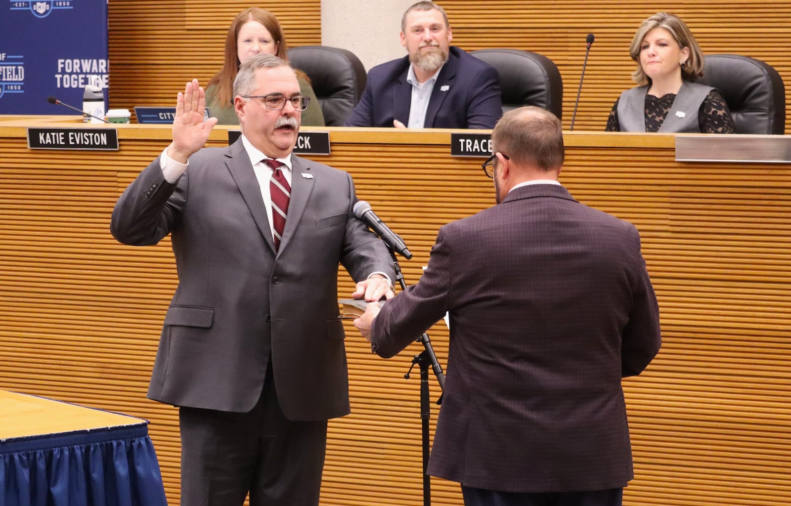 Clark County Prosecutor Dan Driscoll swears in new Springfield City Commissioner Andy Rigsbee Friday, Jan. 2, 2026. JESSICA OROZCO/STAFF
