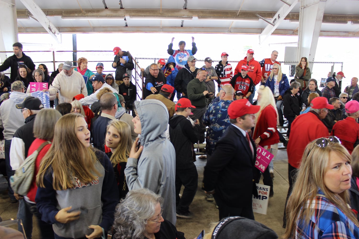 Lines form for tonight’s Trump rally in Warren County